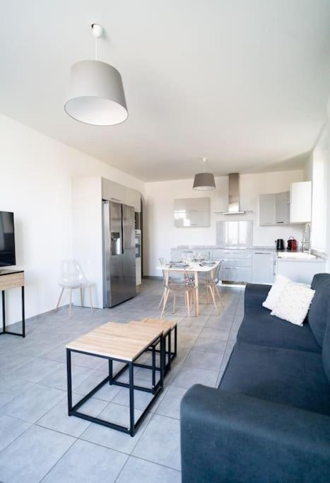 Appartement T4 Vue Mer Proche Gare Et Centre Ville Аяччо Экстерьер фото